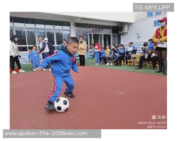 李老师购买六个足球的背后故事与学生们的快乐时光